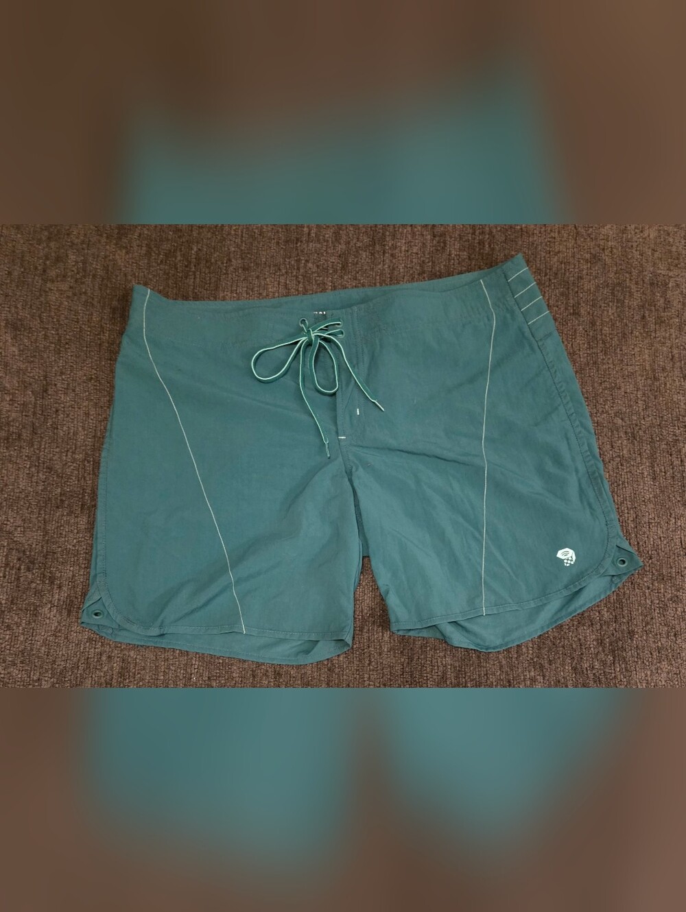 Mountain Hardwear Women's Teal Athletic Board Shorts. Size 10